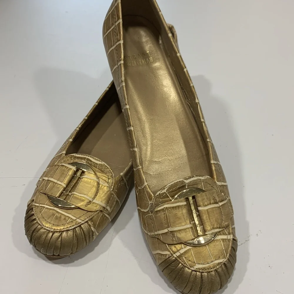 Stuart Weitzman size 8 narrow flats